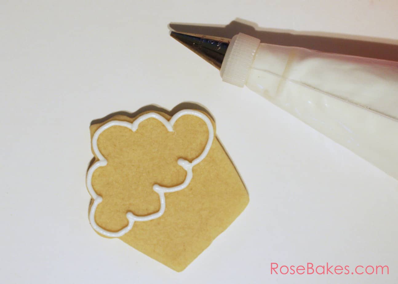 How to Decorate a Cupcake Cookie 03
