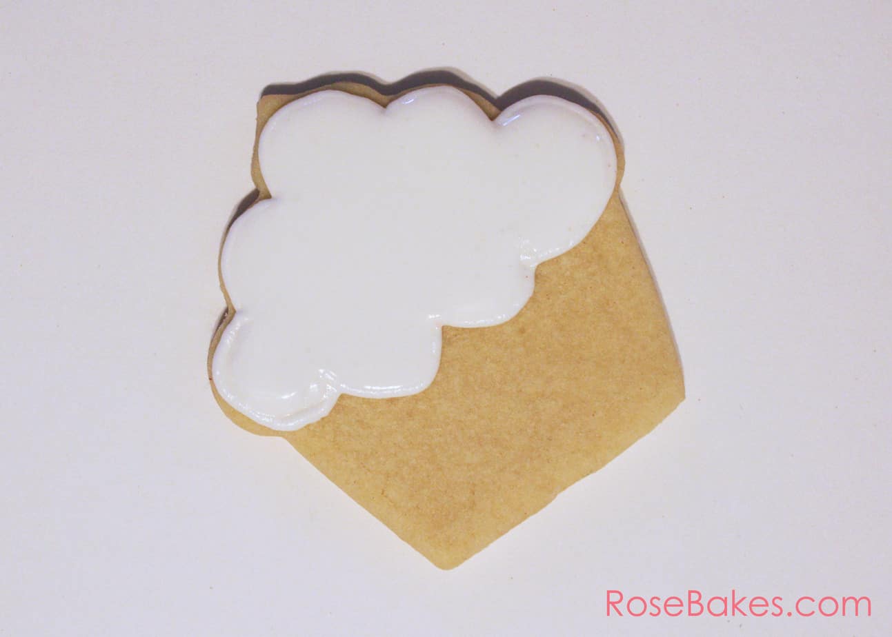 How to Decorate a Cupcake Cookie 05