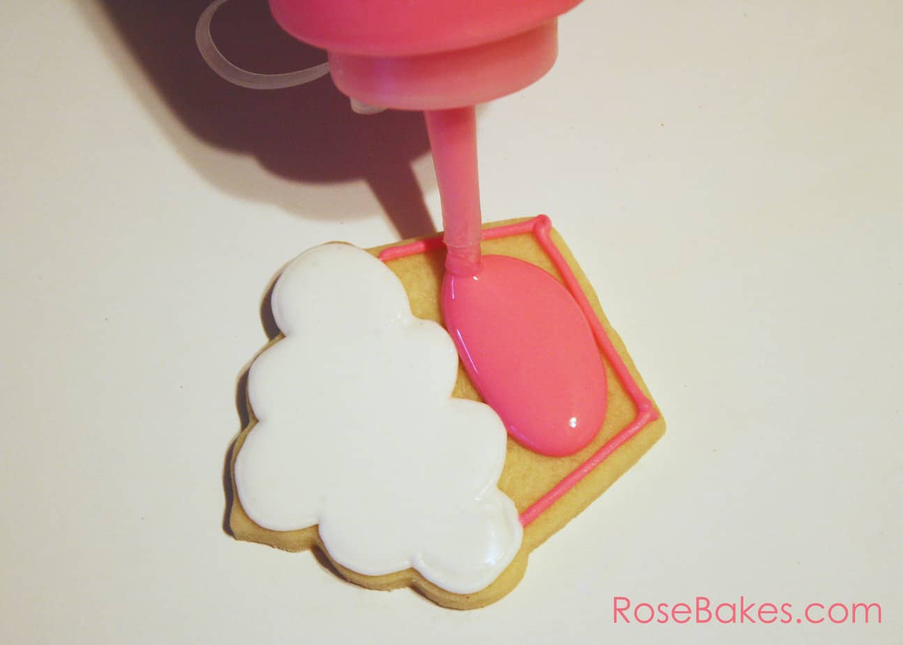 How to Decorate a Cupcake Cookie 07