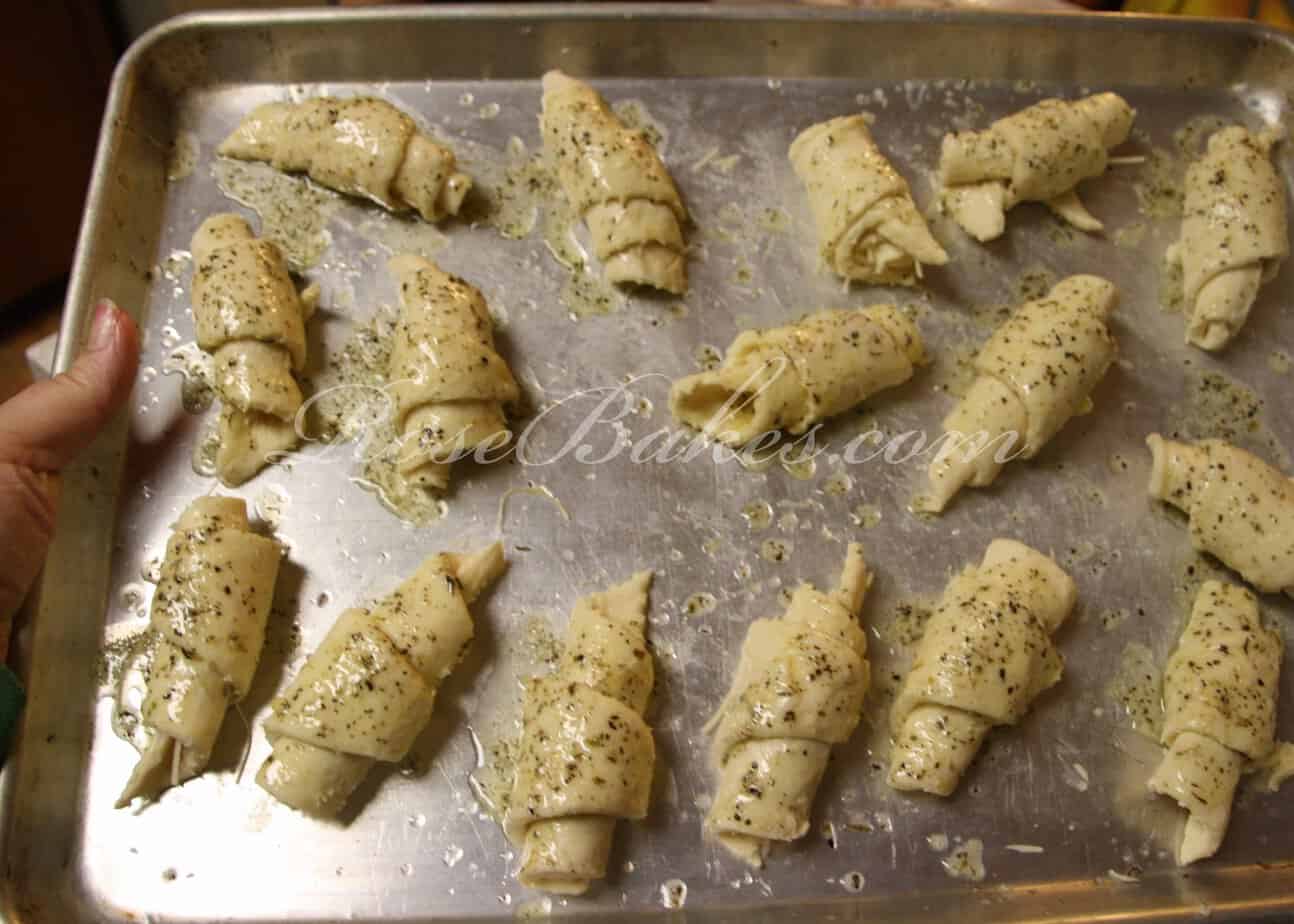 Easy Italian Garlic Parmesan Crescent Rolls 3