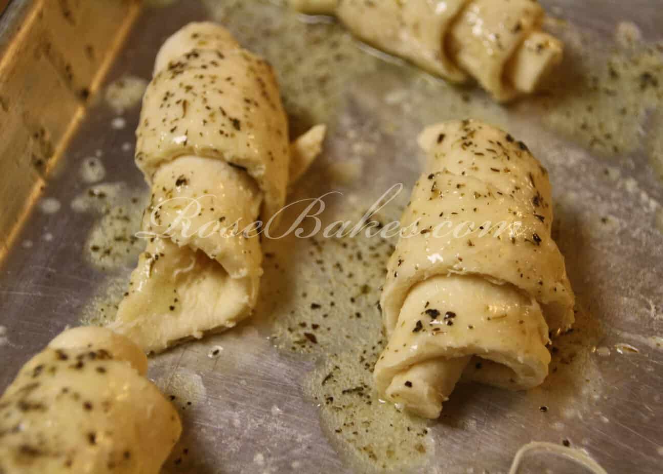 Easy Italian Garlic Parmesan Crescent Rolls 4
