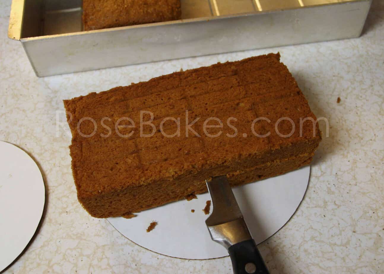 How to Make a Tractor Cake 02