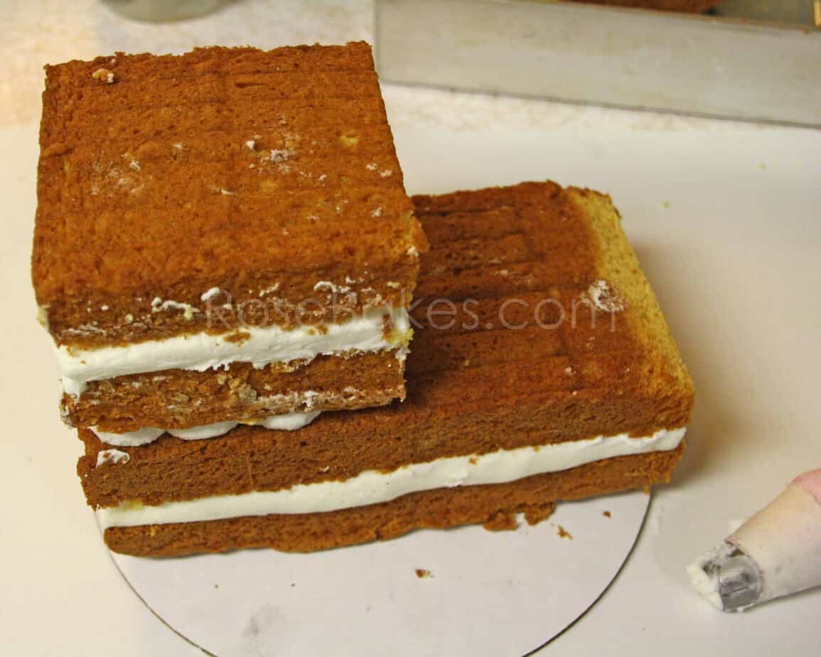 How to Make a Tractor Cake 12