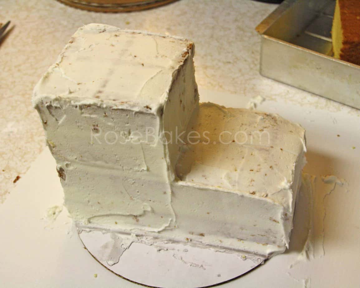 How to Make a Tractor Cake 13