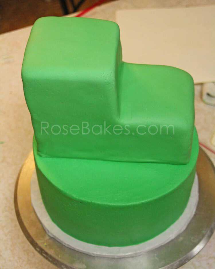 How to Make a Tractor Cake 20