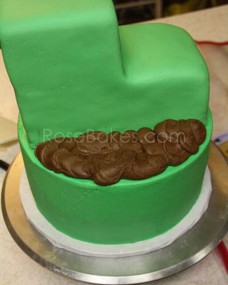 How to Make a Tractor Cake 23