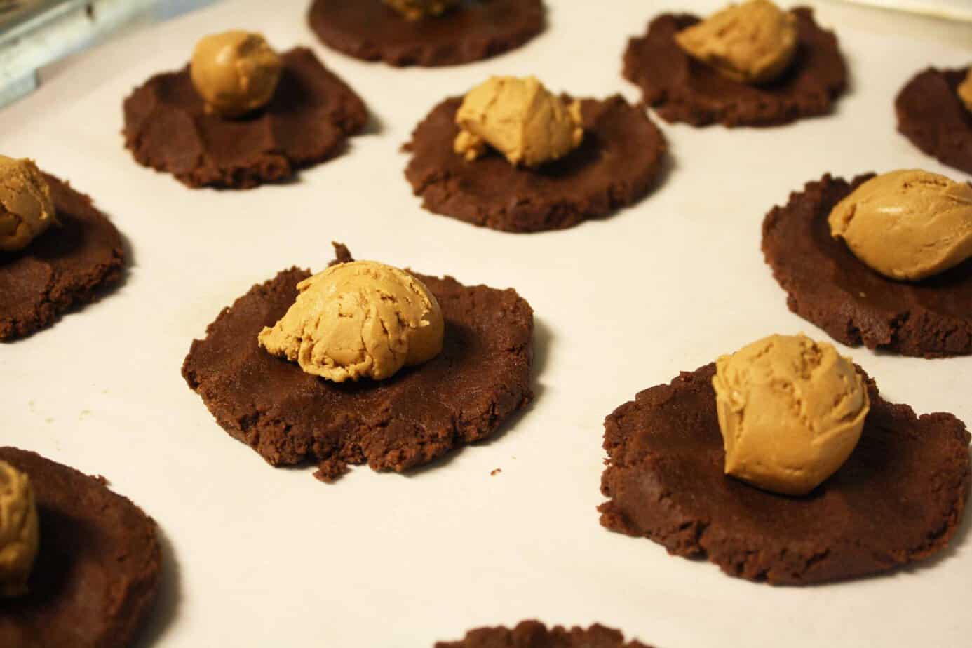 cookie butter filling on flattened chocolate cookie dough