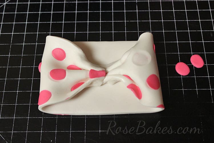 How to Make Polka Dot Bow 12