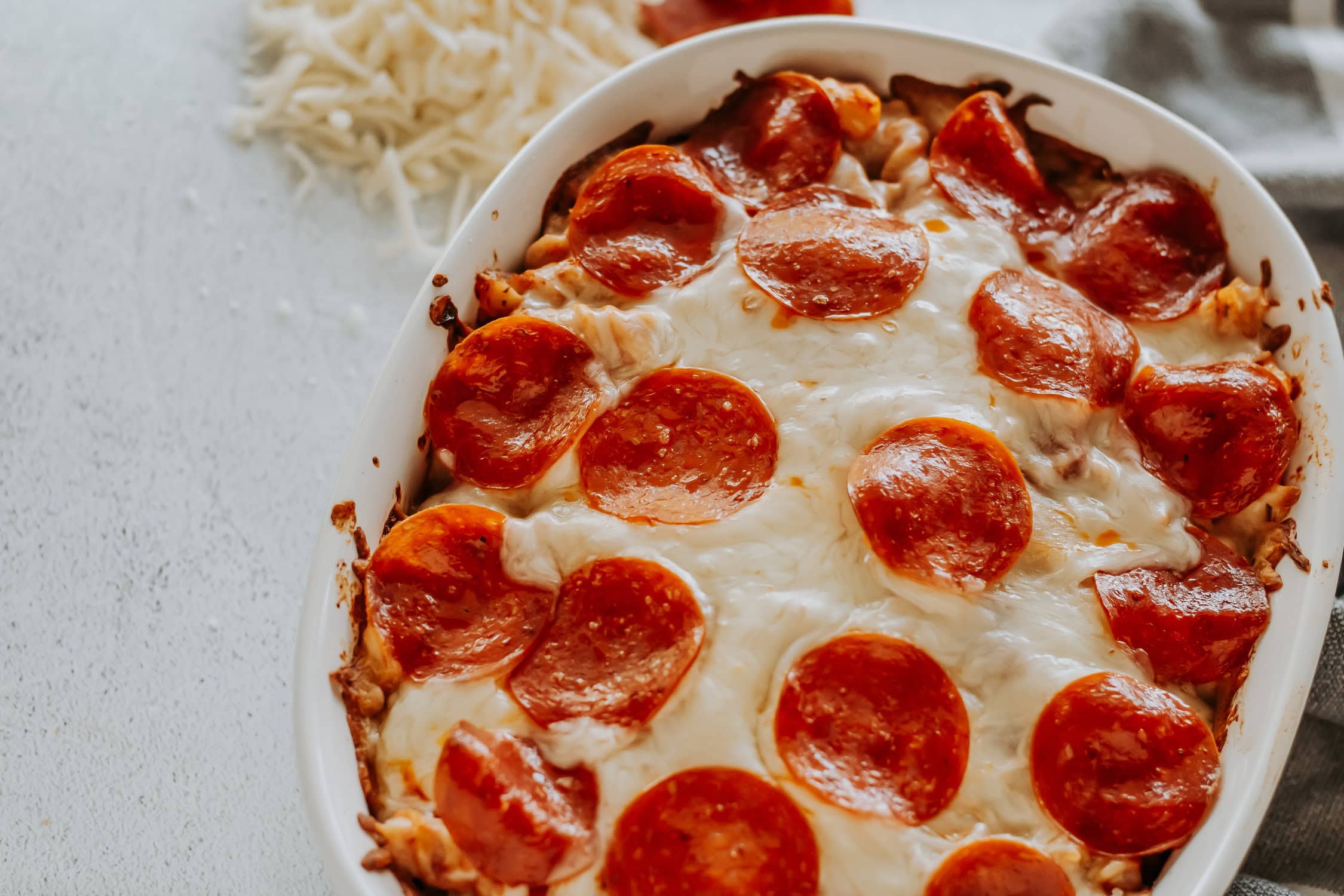 easy pepperoni pizza casserole