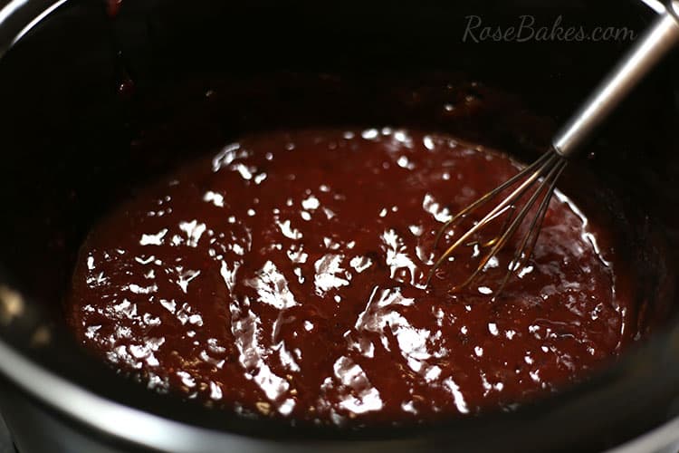 mix-chili-sauce-and-fruit-spread