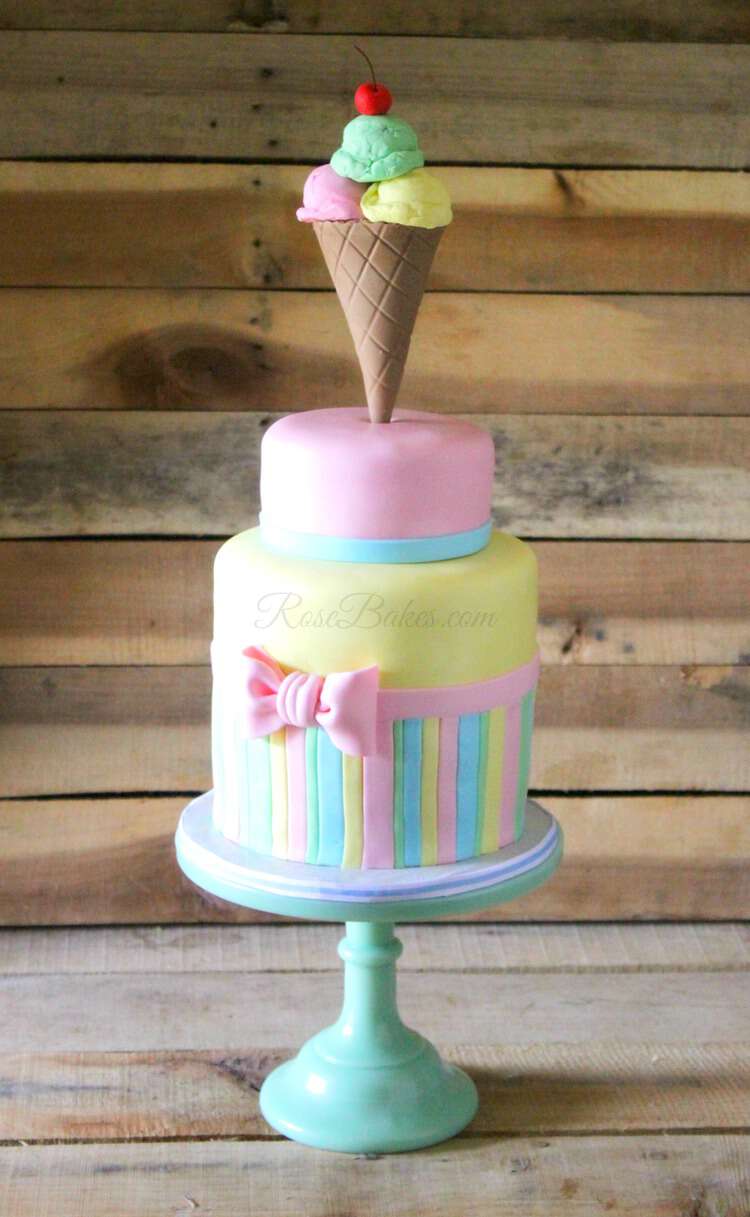 2 tiered pastel icecream cake