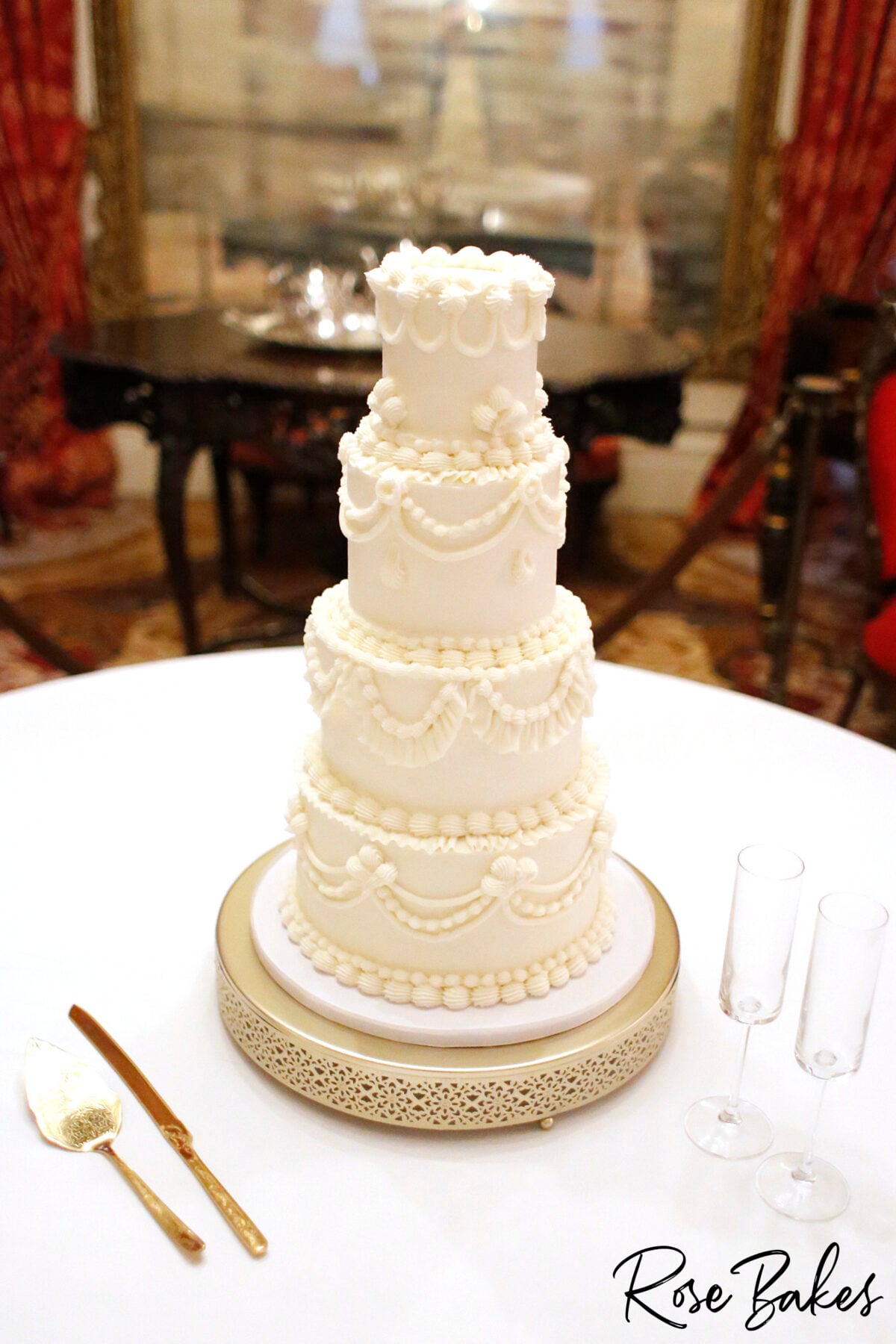 vintage piping buttercream wedding cake with cream cheese frosting