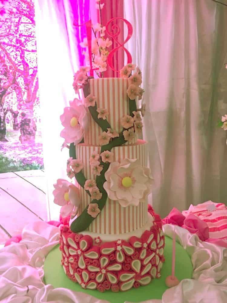 WTTC Winner Tall Flower Cake
