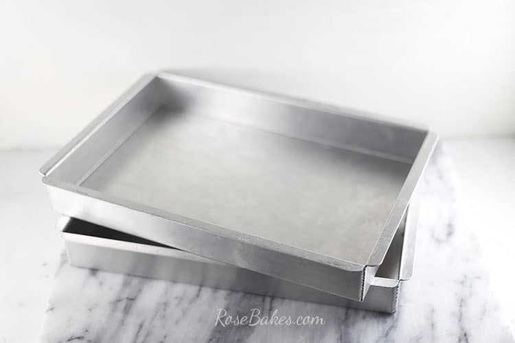 Sheet Cake Baking Pan with Lid