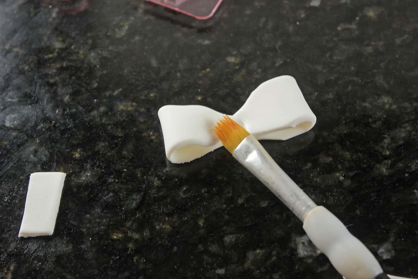 How to Make Tiny Fondant (or Gum Paste) Bows for Cakes
