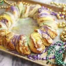 Easy King Cake with Cinnamon Rolls-image