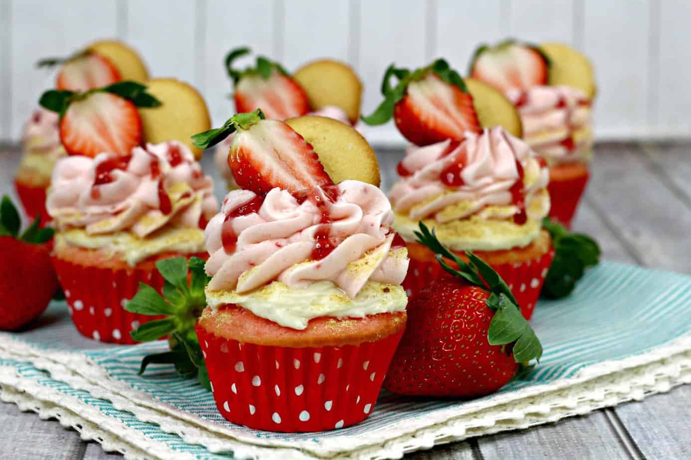 strawberry cheesecake cupcakes