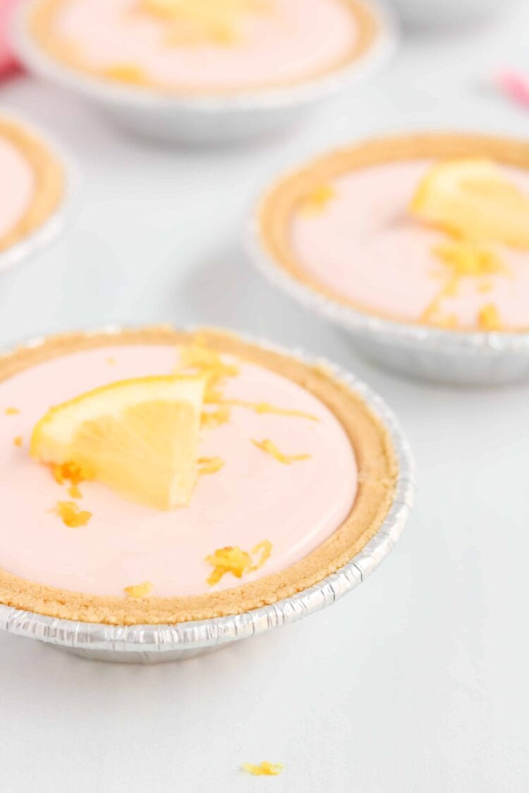 mini pink lemonade pies
