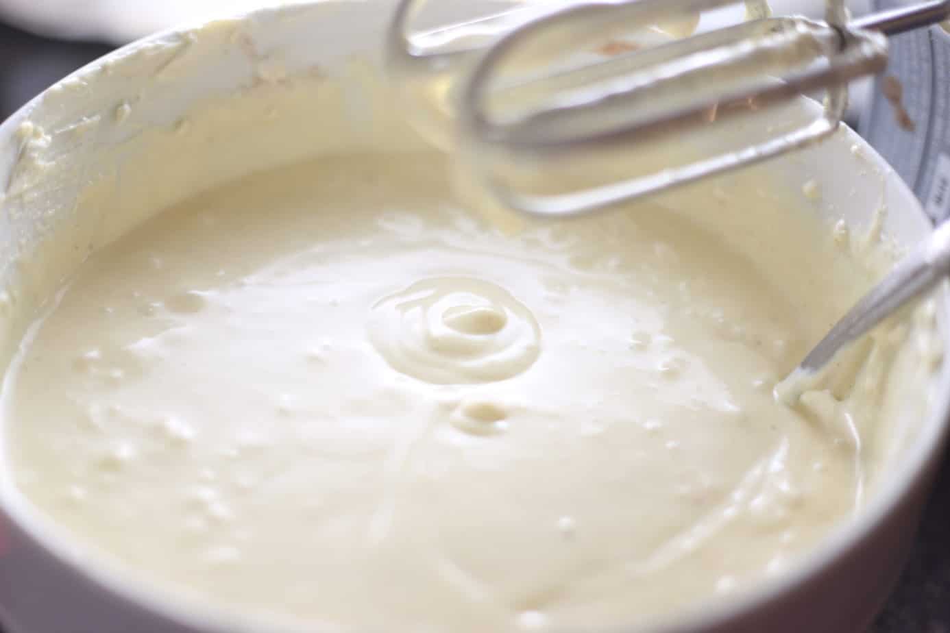 finished eggnog cheesecake filling in bowl