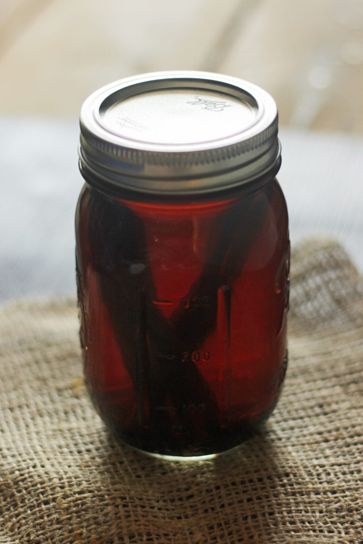 vanilla extract i pint jar