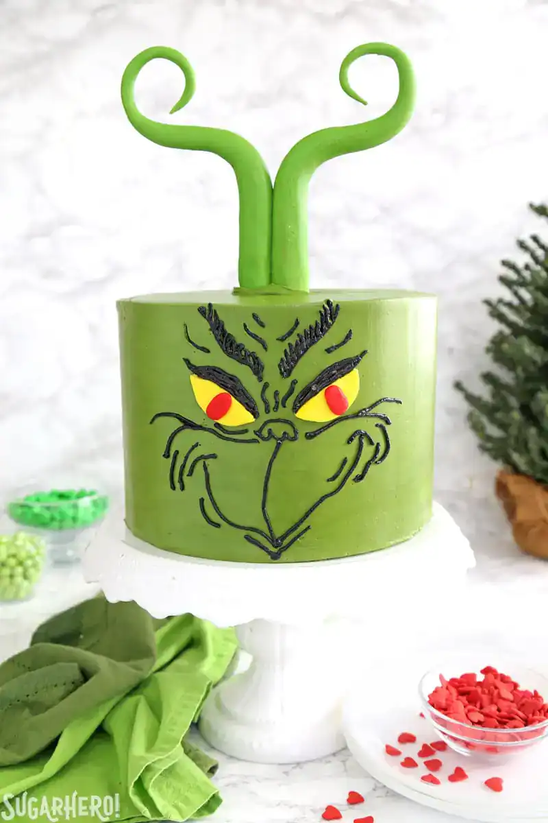 1 tier buttercream grinch cake by Sugar Hero