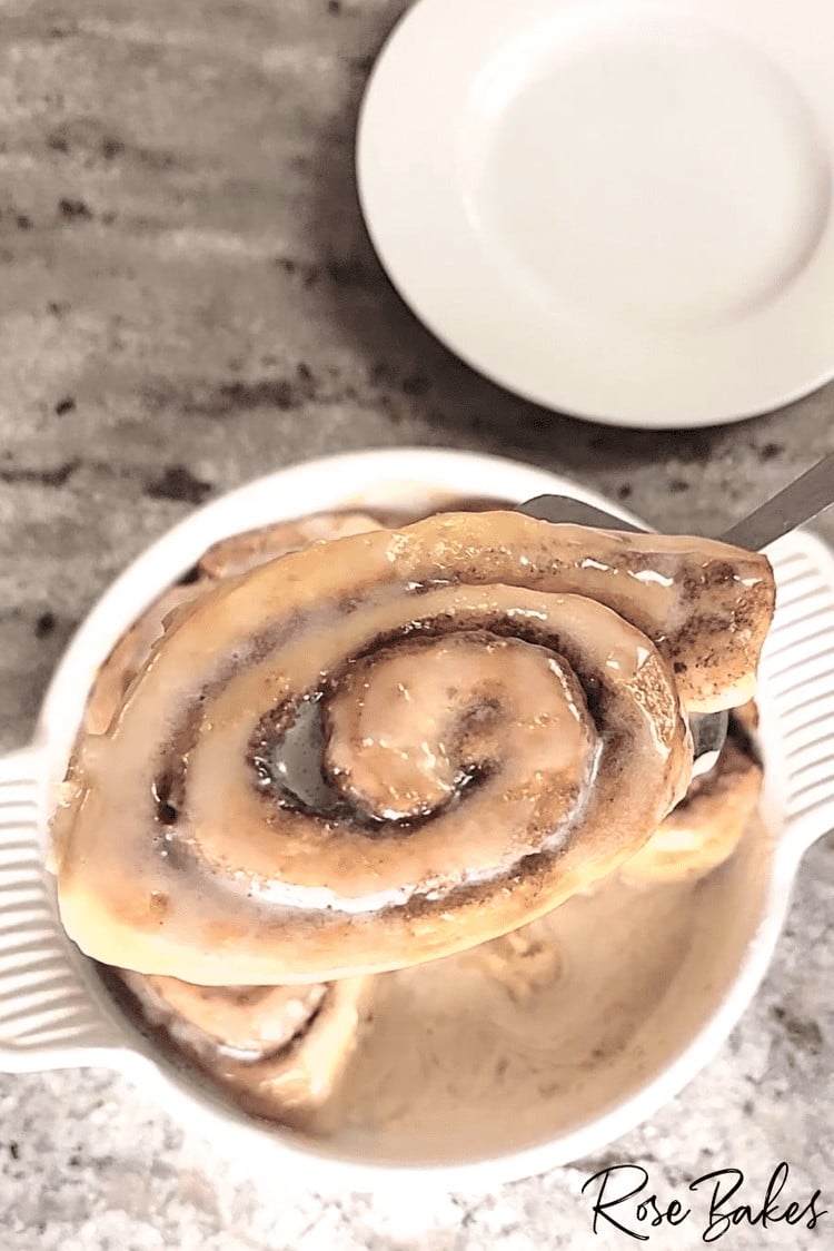cinnamon roll close up