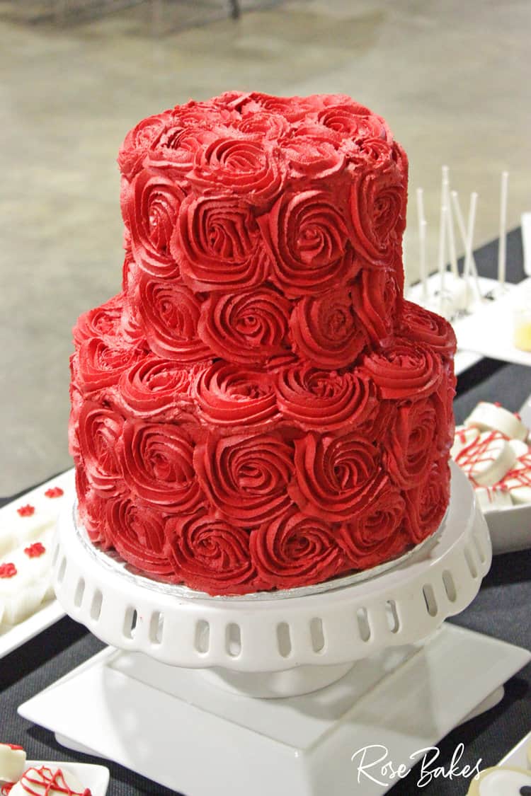 red buttercream roses cake