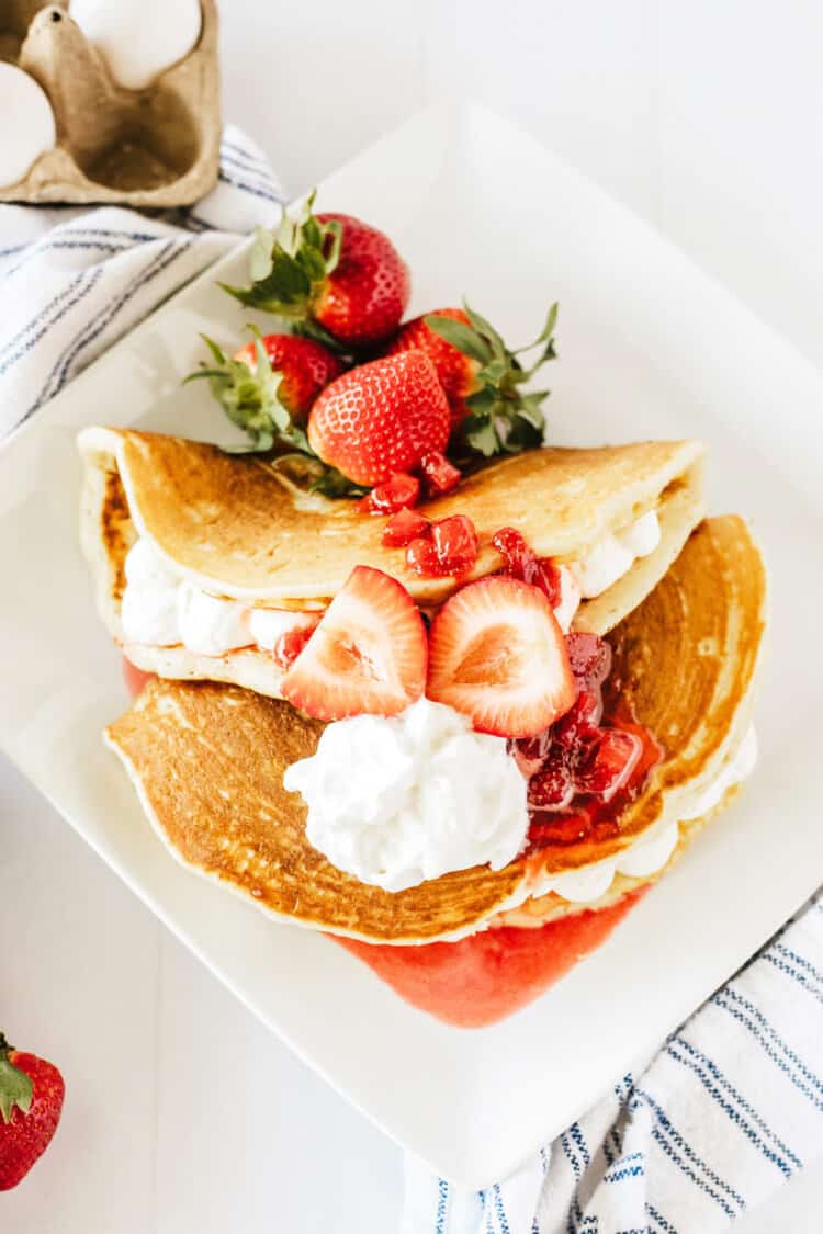 Strawberry Cheesecake Pancakes [Cracker Barrel Copycat Recipe + Video!]