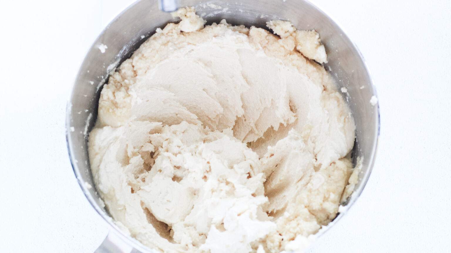 shortening, sugars and baking soda mix in bowl mixed up