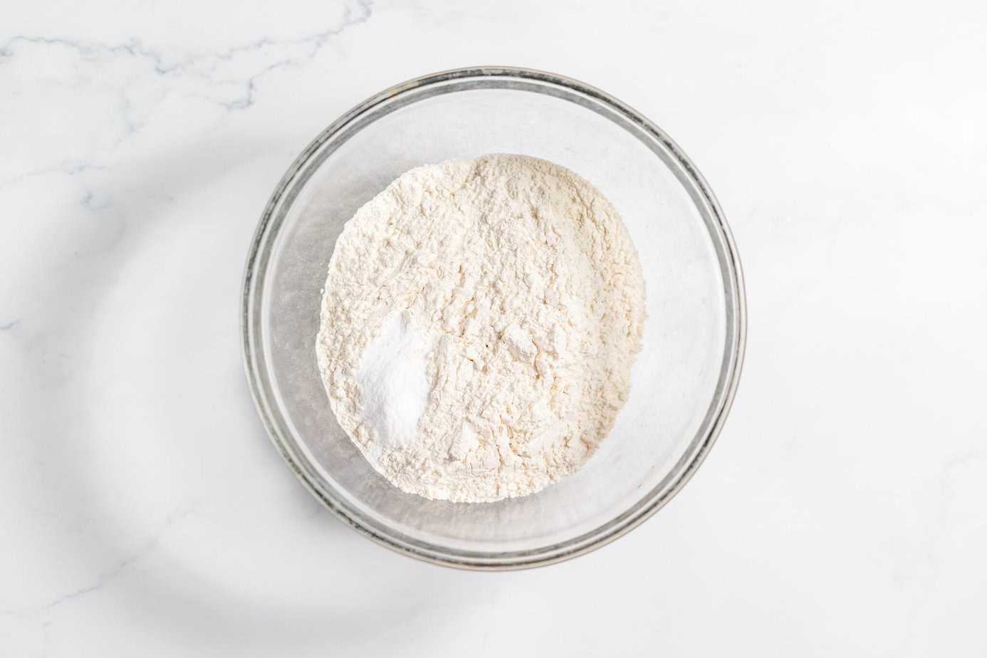 dry ingredients in clear bowl