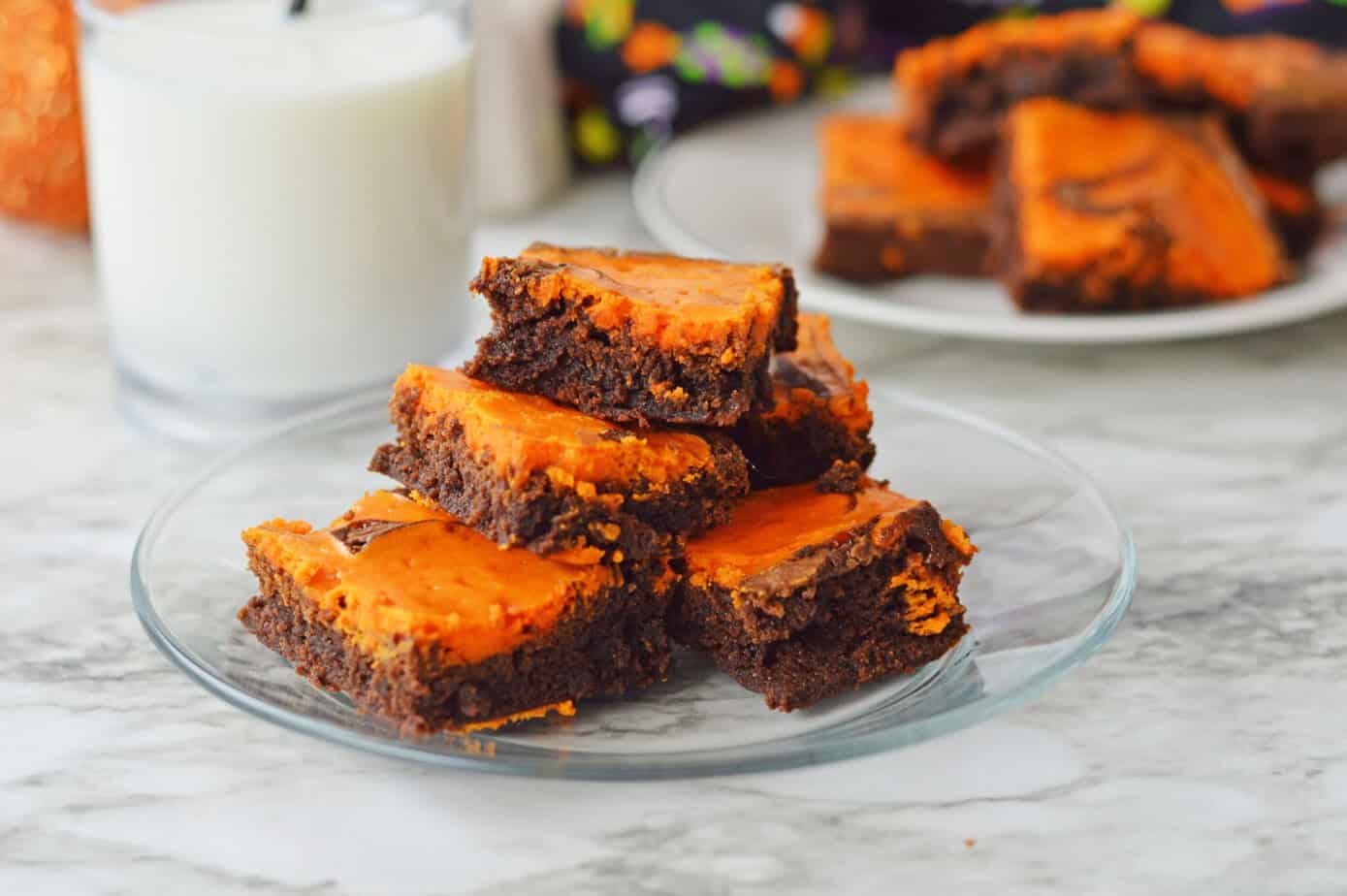 halloween brownies with cheesecake swirl