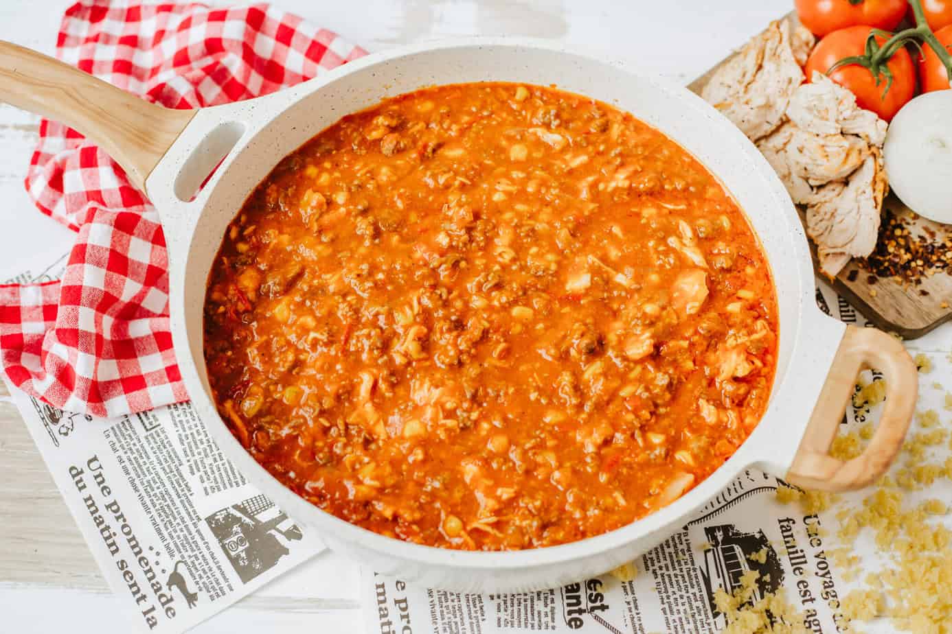 large pan of brunswick stew