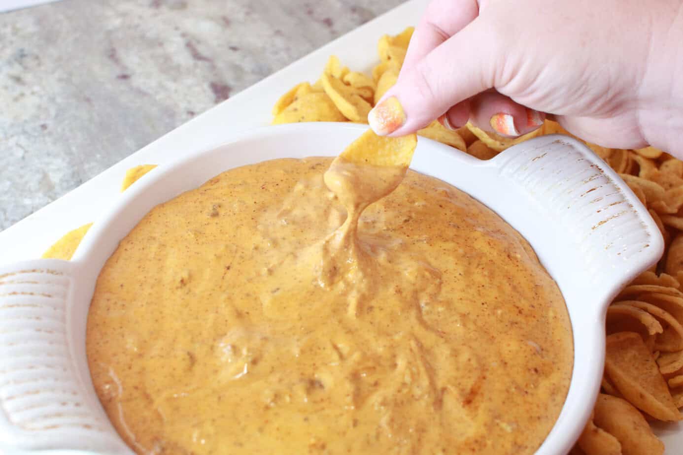 chili cheese dip with fritos scoops