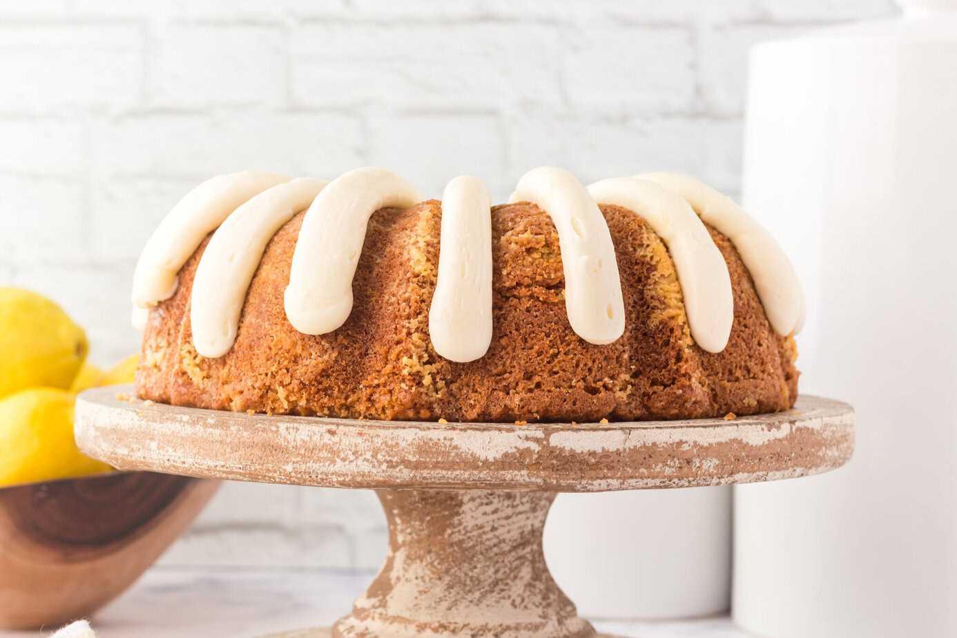 lemon bundt cake with cream cheese icing