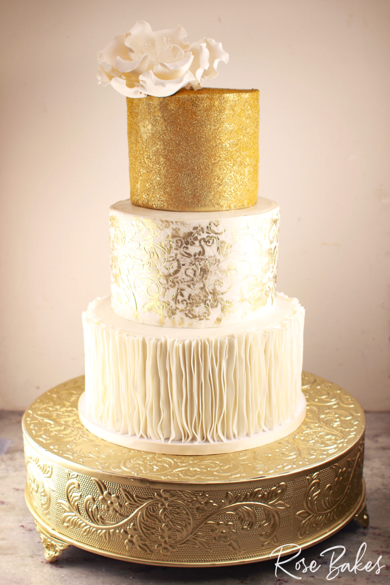 50th-Anniversary-Cake-with-Gold-Glitter-Texture-Vertical-Ruffles-Wedding