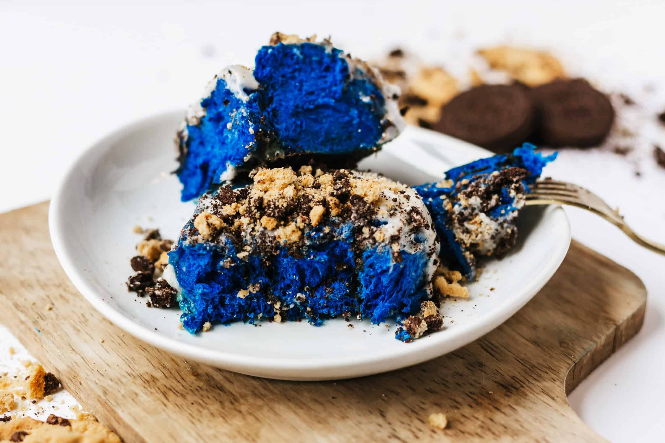 tiktok viral cookie monster cinnamon rolls