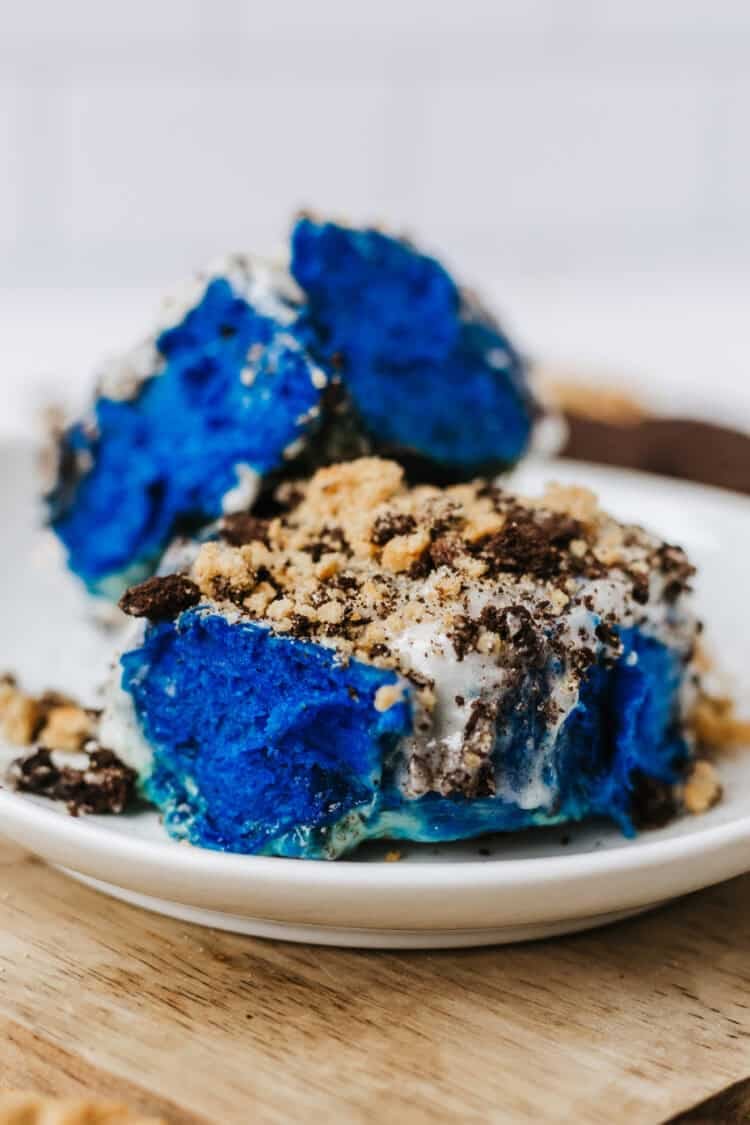tiktok vira cookie monster cinnamon rolls
