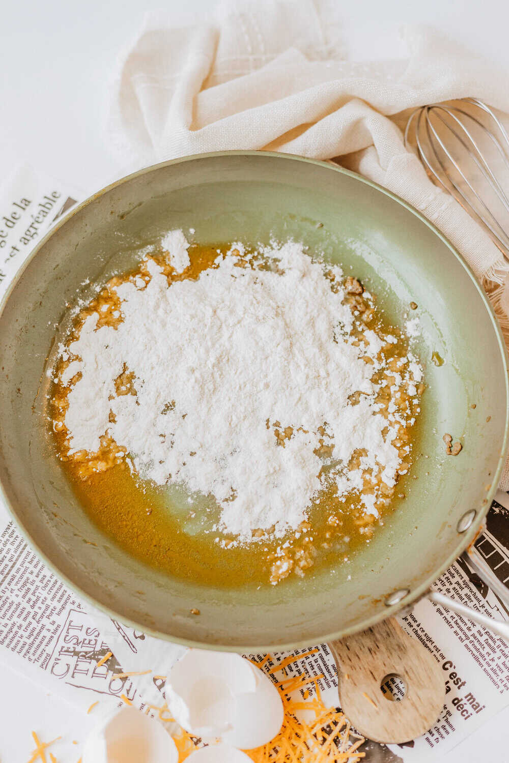 flour in grease in skillet to make gravy