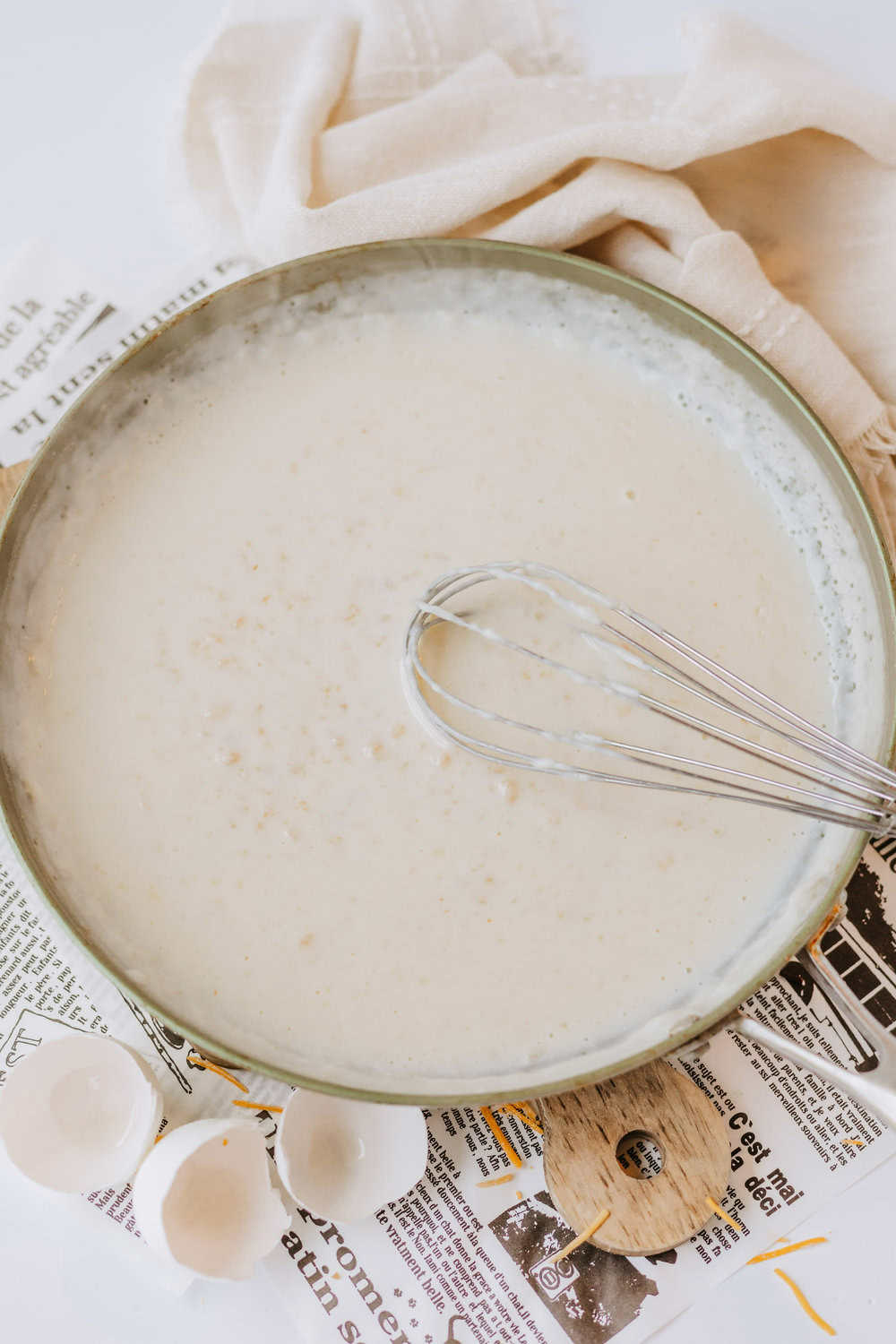 white sausage gravy in skillet