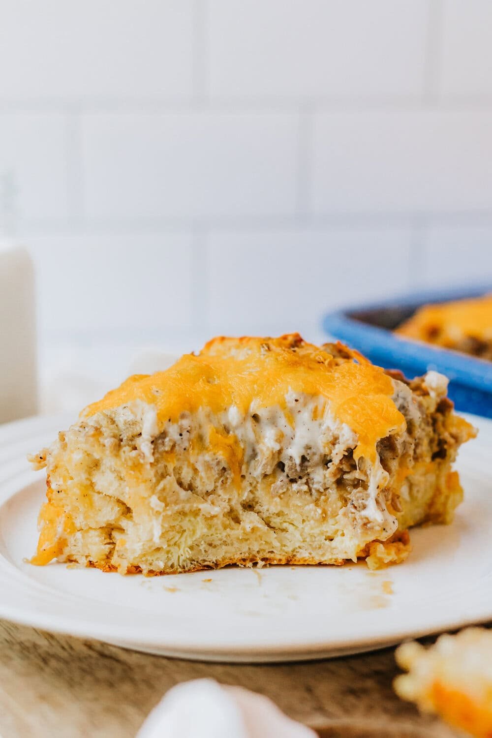 biscuits and gravy casserole