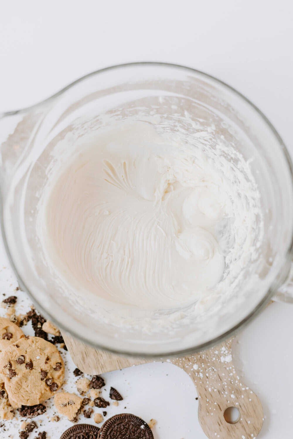 mixed up cream cheese icing for cinnamon rolls