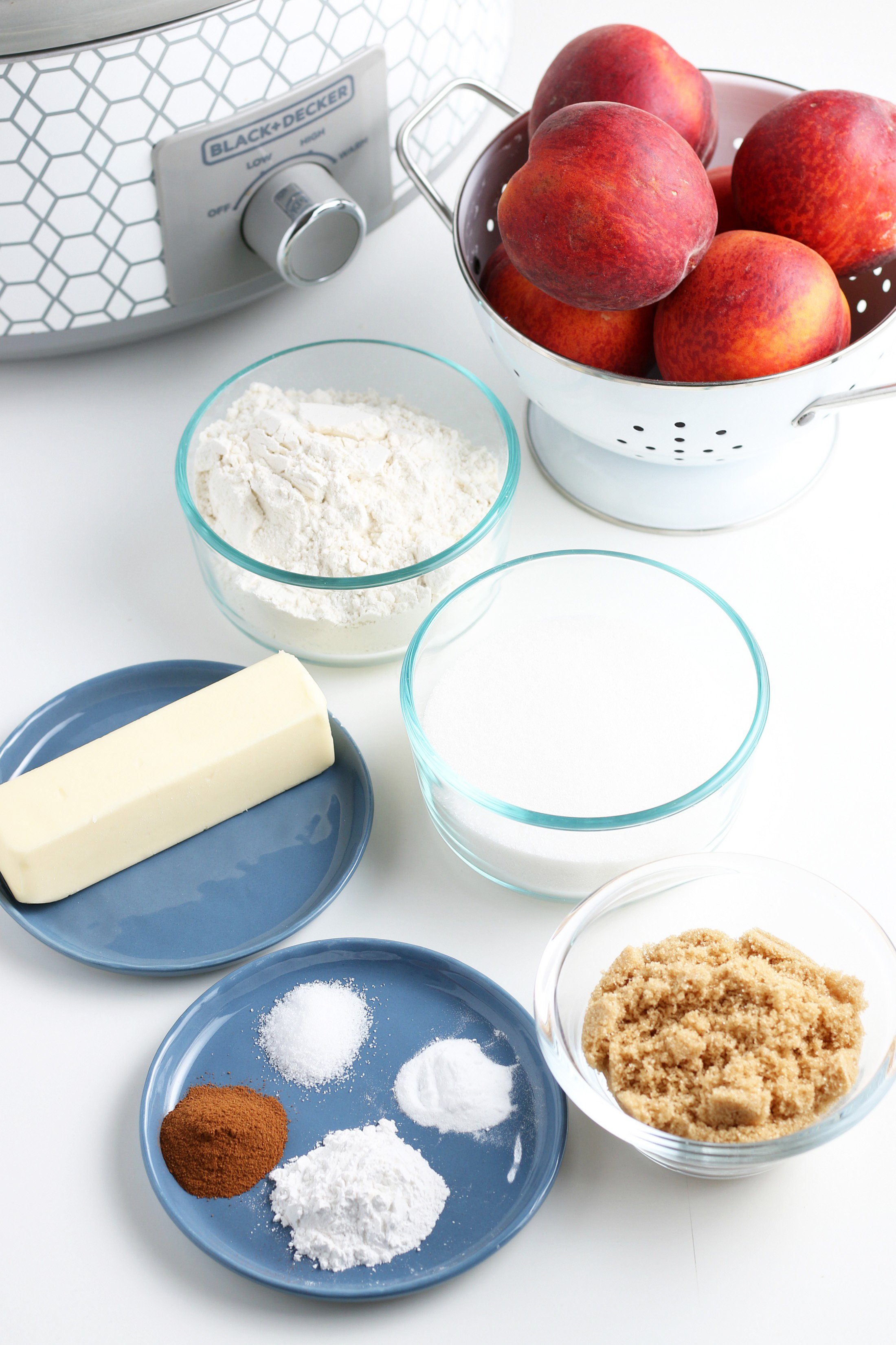 crockpot peach cobbler ingredients