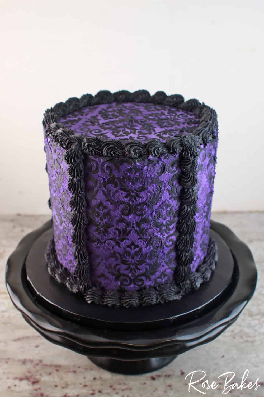 black and purple demask pattern cake