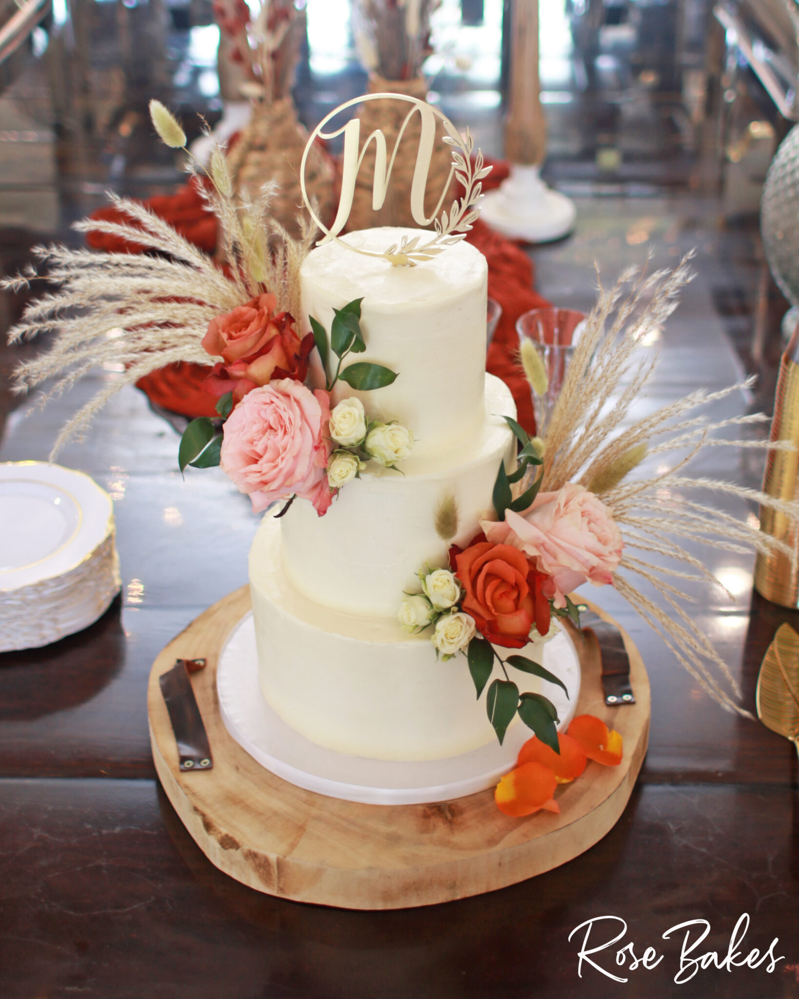 Rustic-Elegance-Wedding-Cake