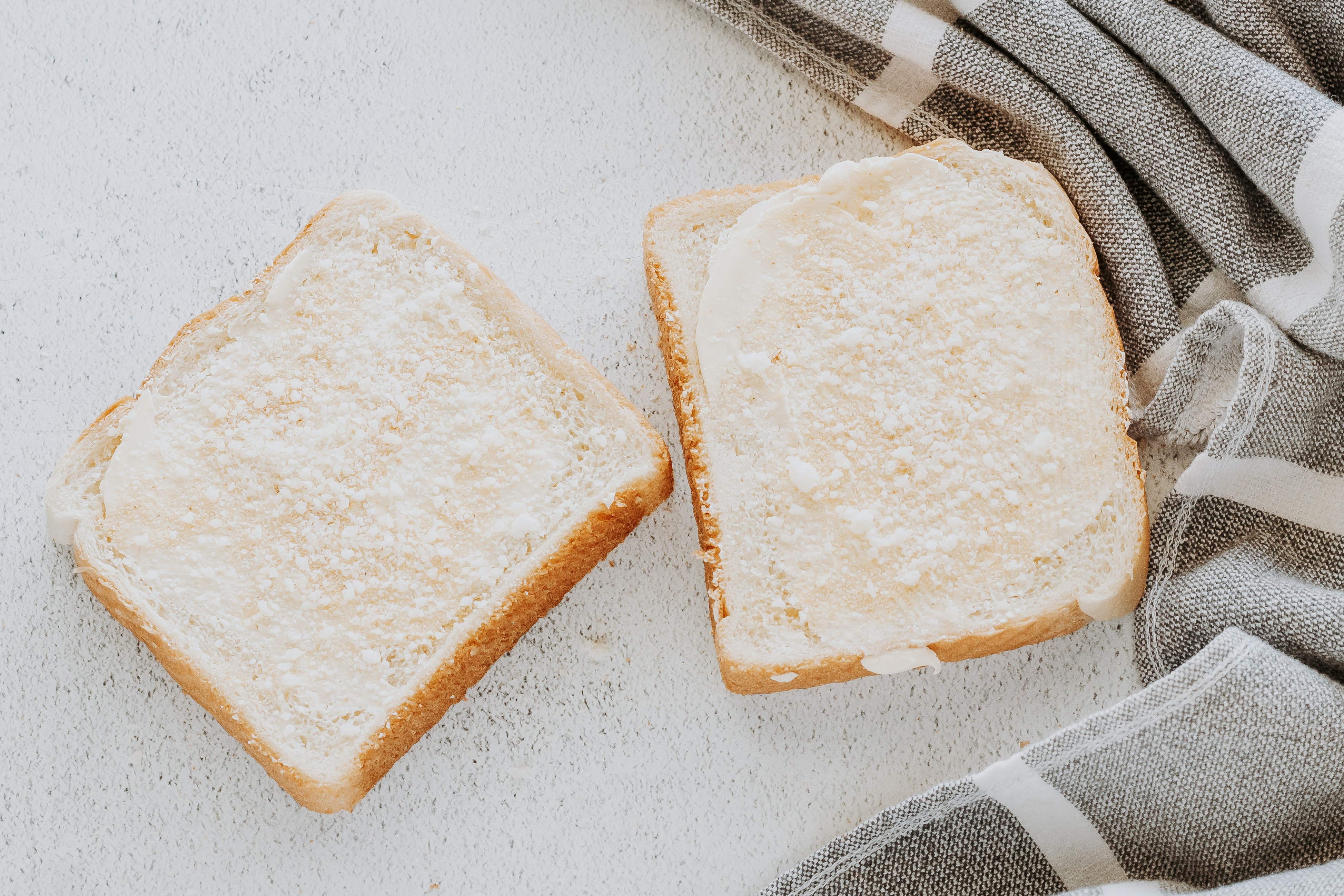 bread with garlic salt and parmesan