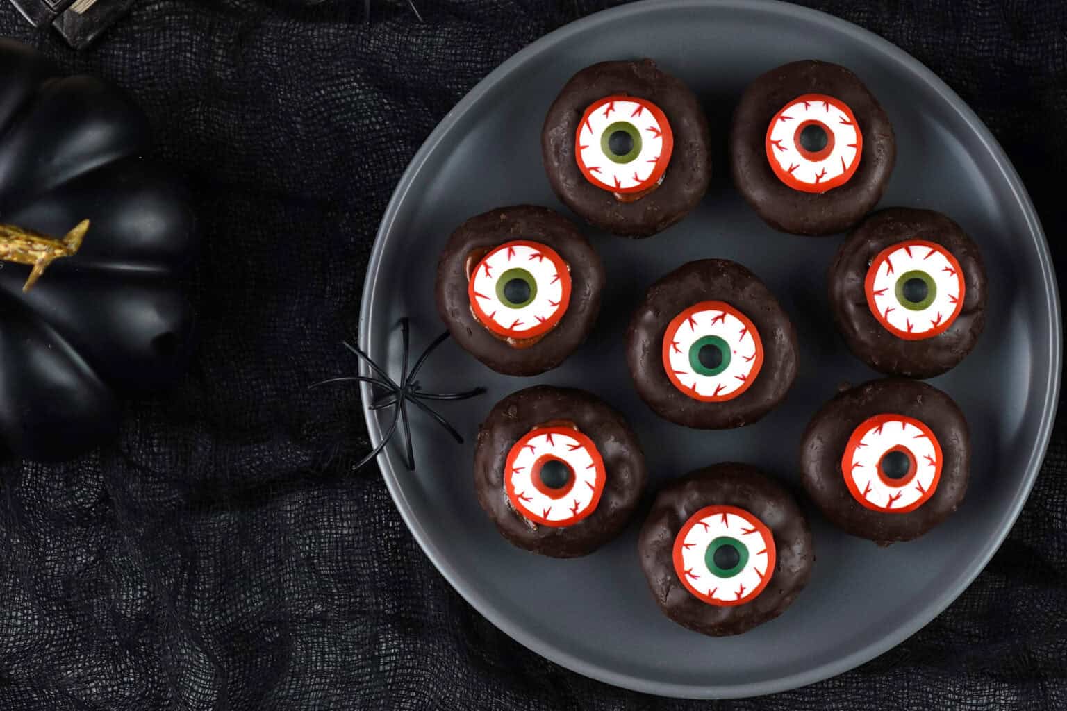 mini donut eyeballs