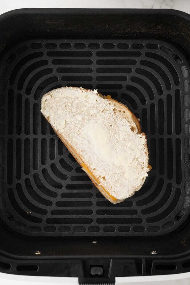 sandwich in air fryer