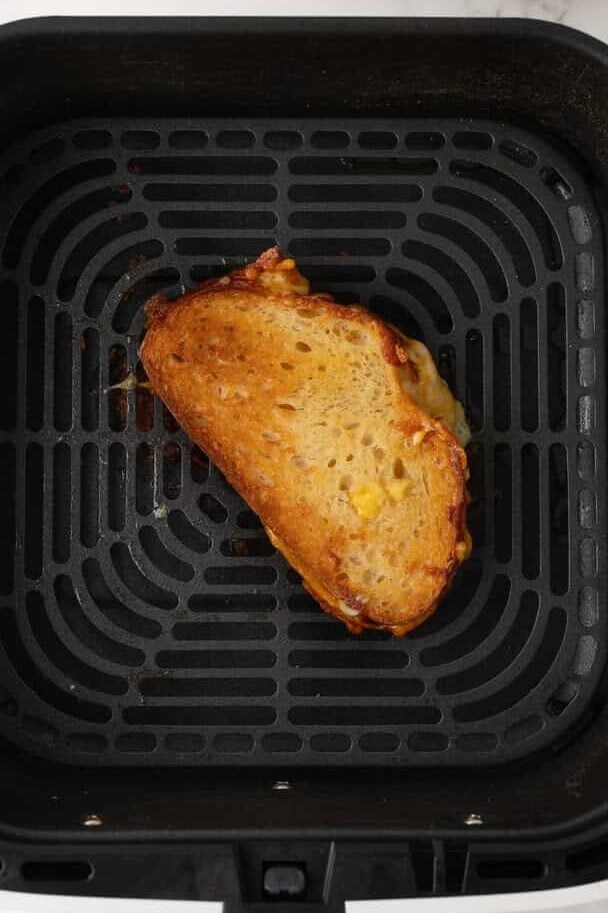 grilled cheese sandwich in air fryer