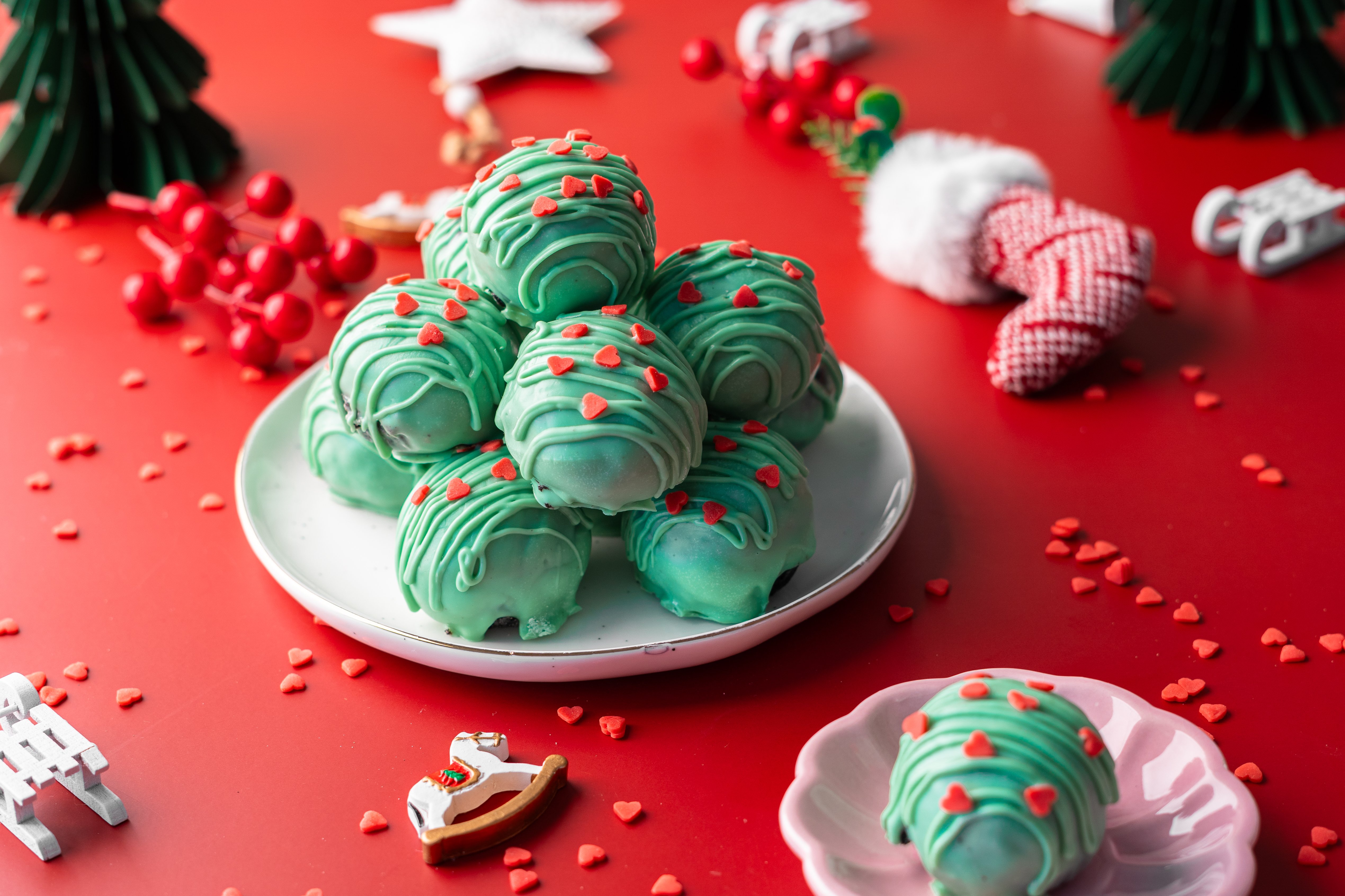 grinch oreo balls