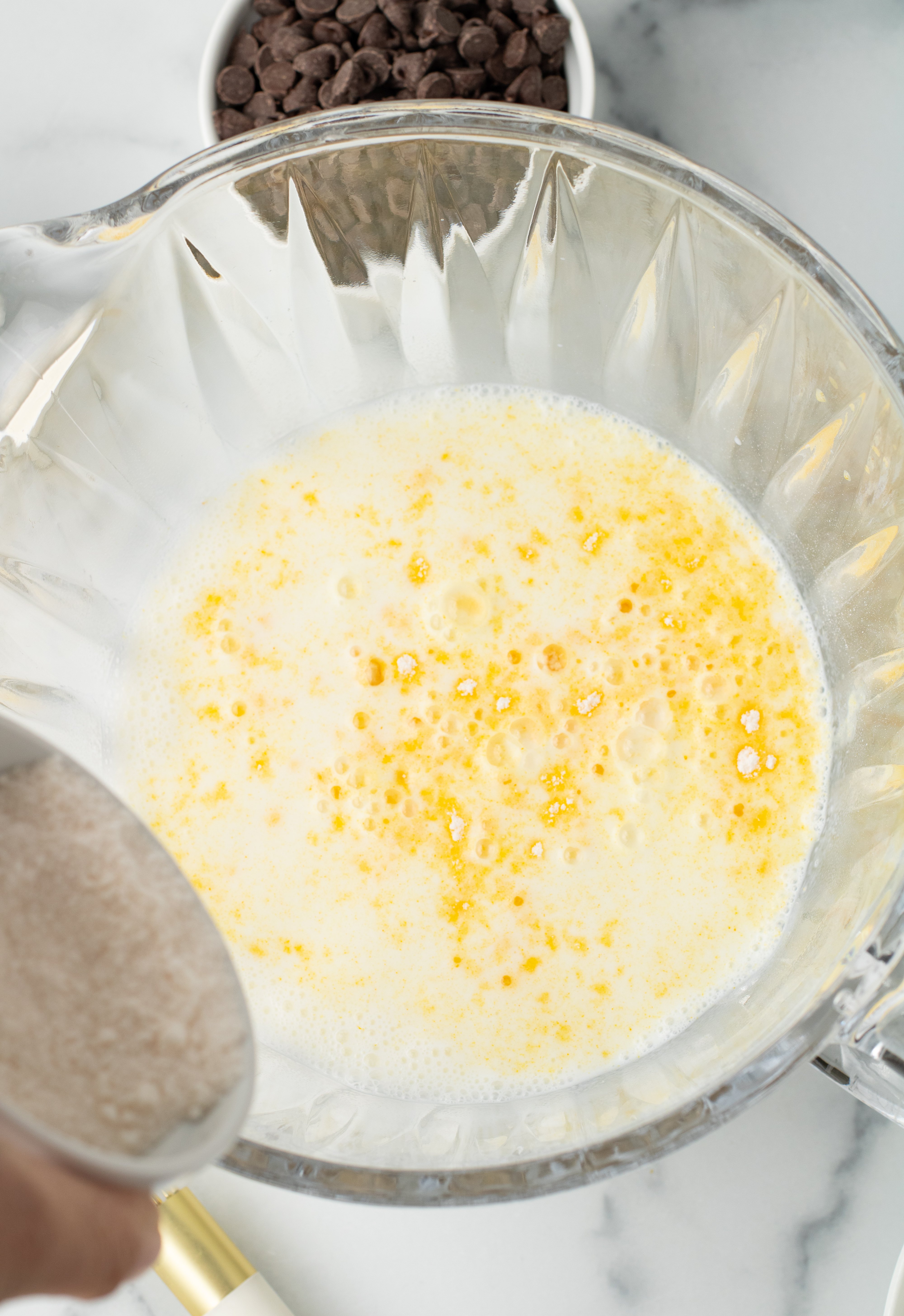 milk an dinstant pudding mix in a bowl